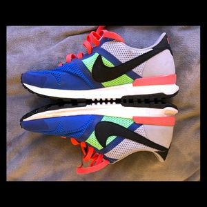 Fun retro-style Women’s Nike Air sneakers